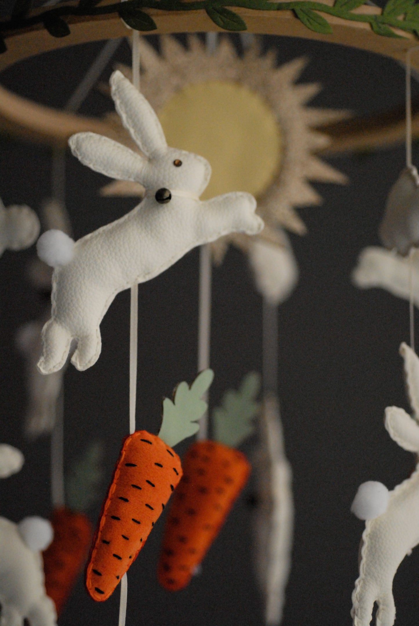 Móvil "Conejitos en el huerto"