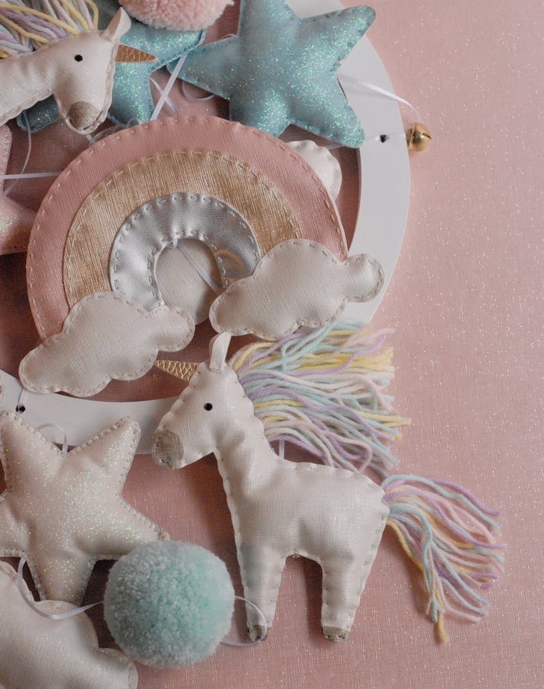 Móvil “Magia de unicornios”